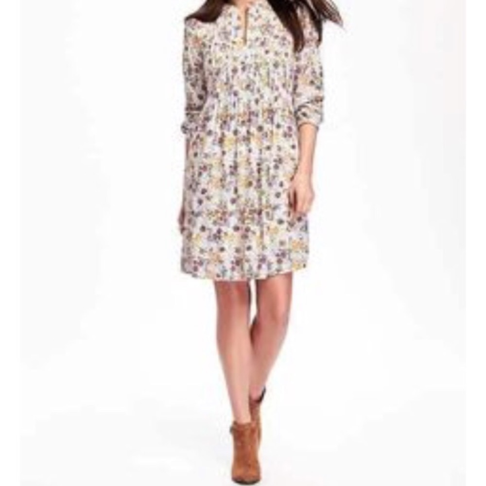 Old Navy size XS floral print dress in like new condition